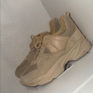 Steve Madden Beige Sneakers